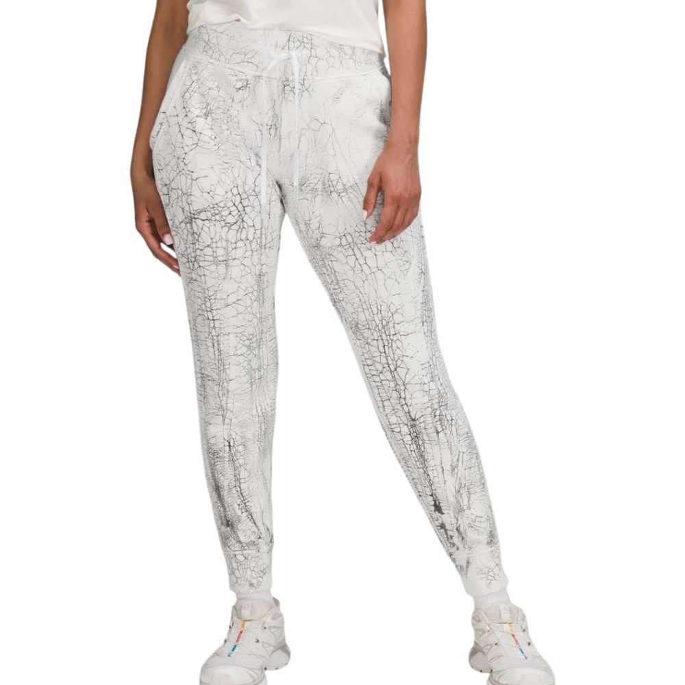 NWT Lululemon Warm Down Jogger 7/8 Women 6 Thread Dye White Black Cotton Terry